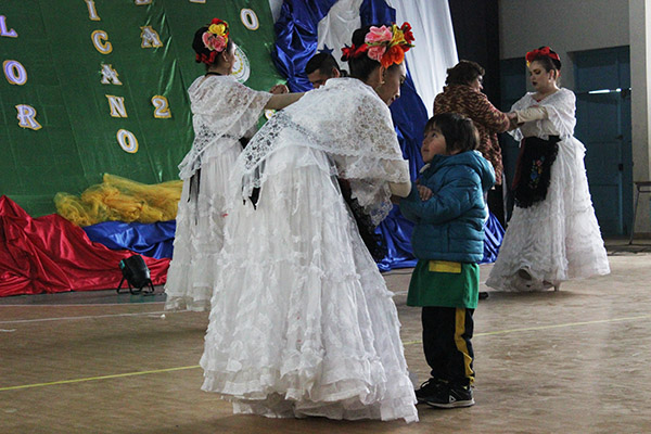 Alegría Mexicana se presentó en varias escuelas de Chile