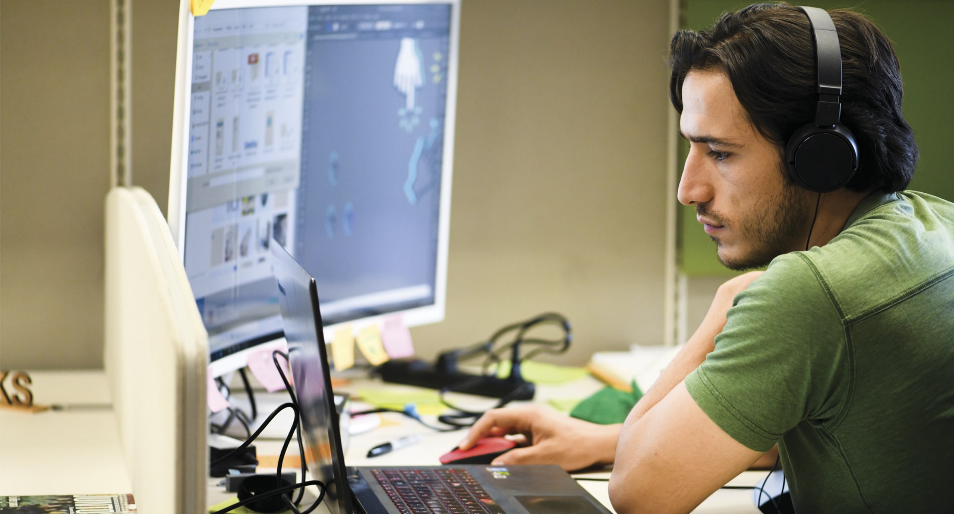 Alumno en computadora