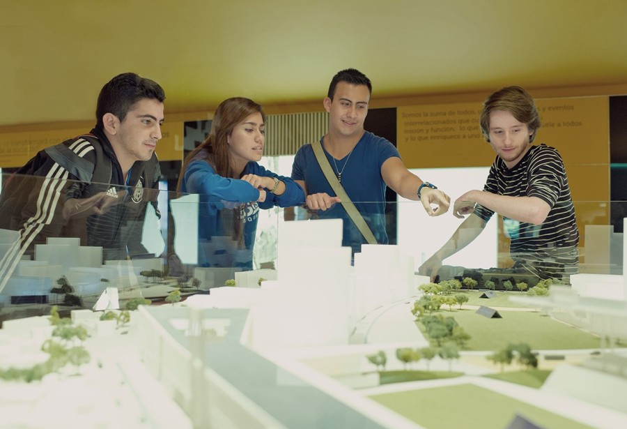 más sobre la institución